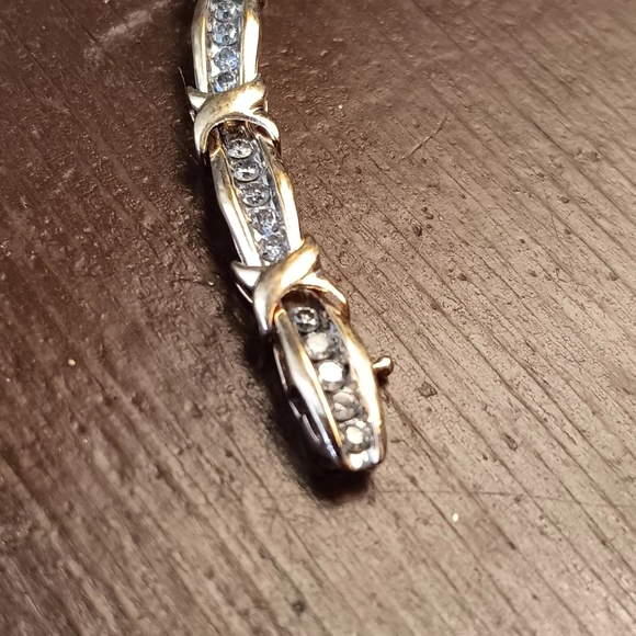 ZALE'S Diamond "X" Bracelet - Picture 6 of 14